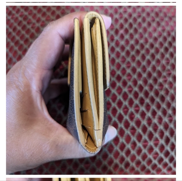 AUTHENTICATED Vintage Celine Macadam Bifold Wallet - Picture 9 of 11